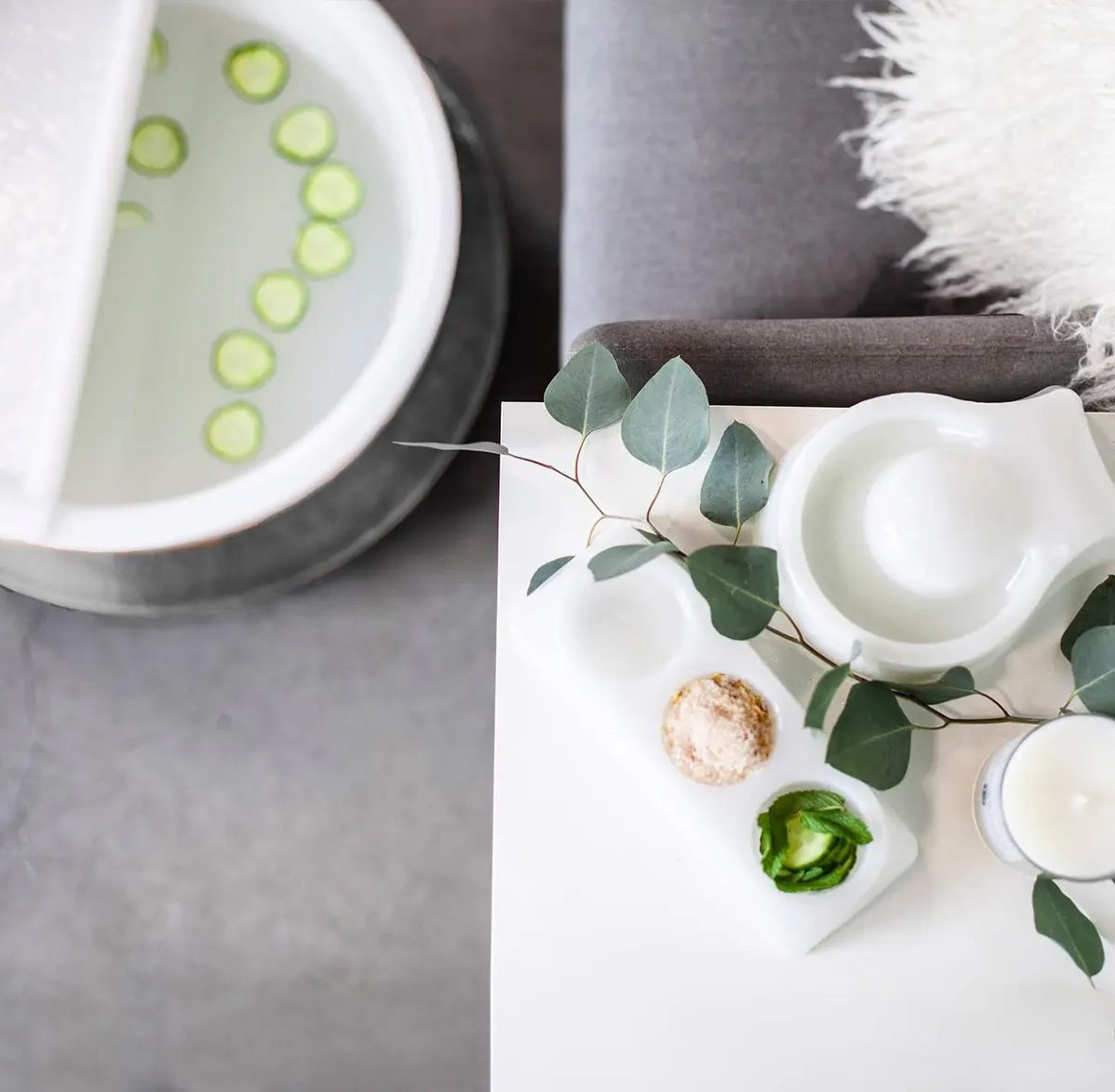 Signature Treatment Dish in Frost/White
